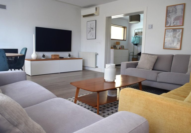 Wiederverkauf - Villa / Doppelhaushälfte -
Alfaz del Pi