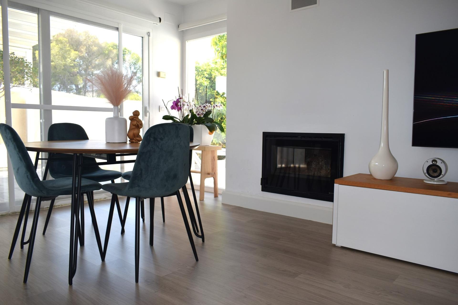 Wiederverkauf - Villa / Doppelhaushälfte -
Alfaz del Pi