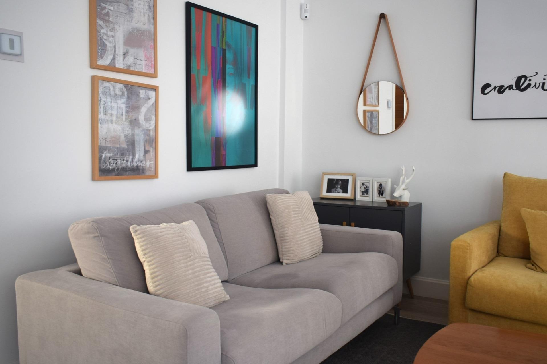 Wiederverkauf - Villa / Doppelhaushälfte -
Alfaz del Pi