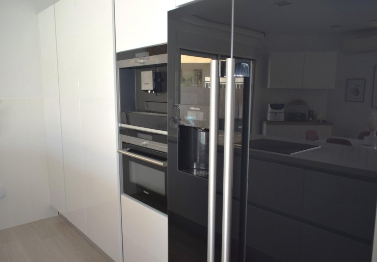 Wiederverkauf - Villa / Doppelhaushälfte -
Alfaz del Pi