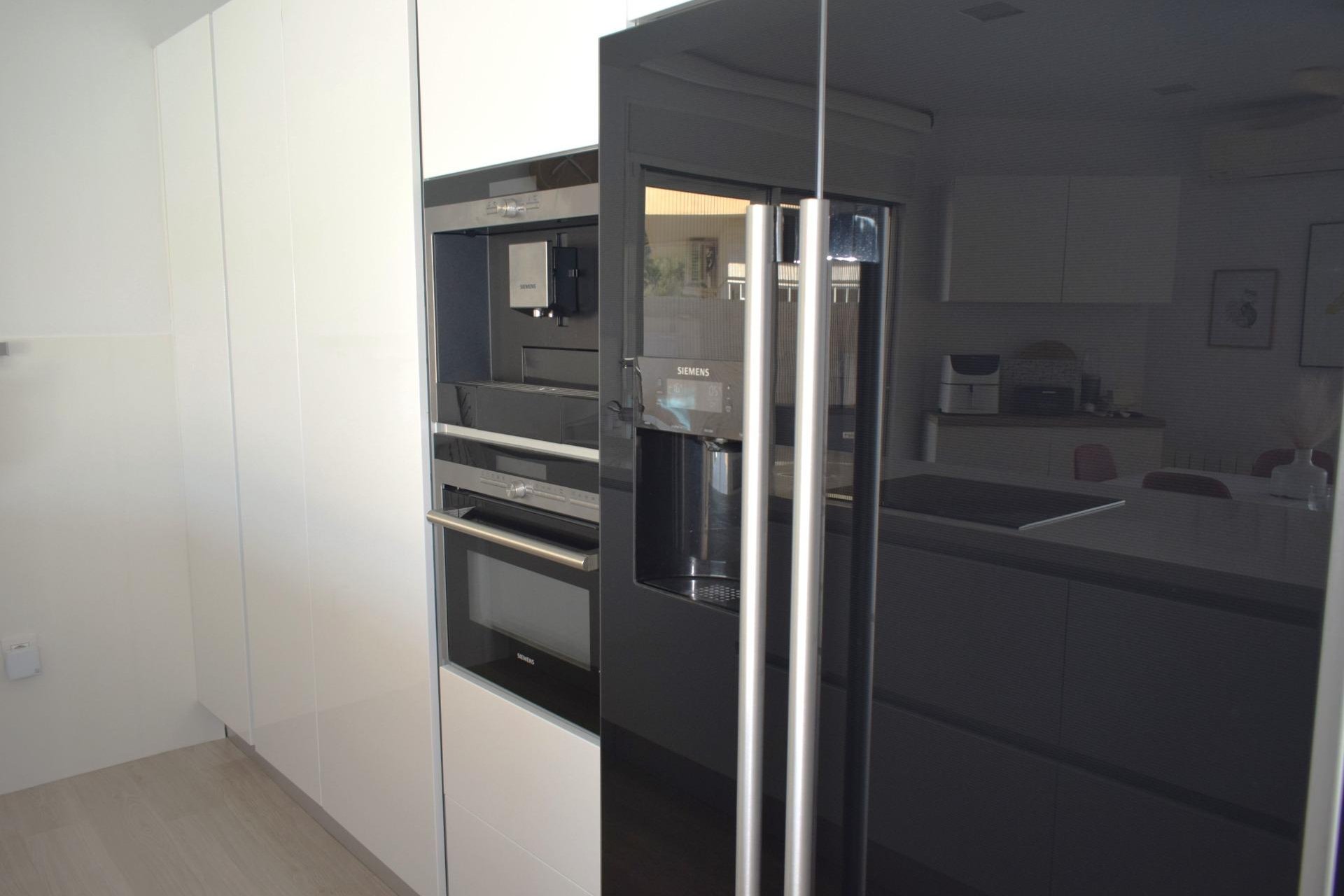 Wiederverkauf - Villa / Doppelhaushälfte -
Alfaz del Pi