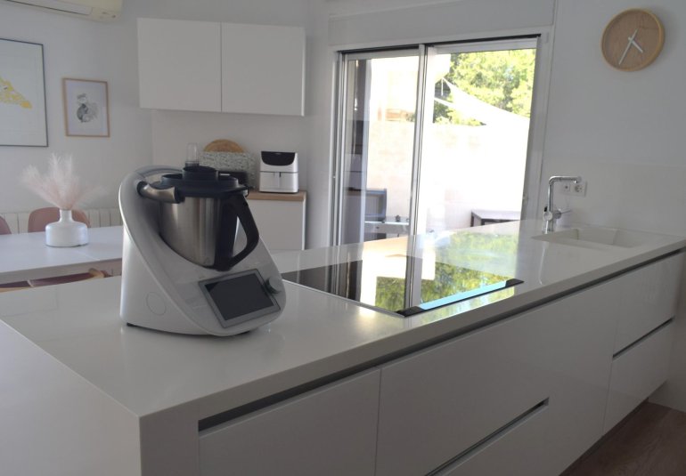 Wiederverkauf - Villa / Doppelhaushälfte -
Alfaz del Pi