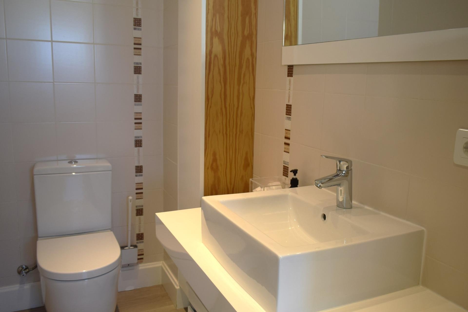 Wiederverkauf - Villa / Doppelhaushälfte -
Alfaz del Pi