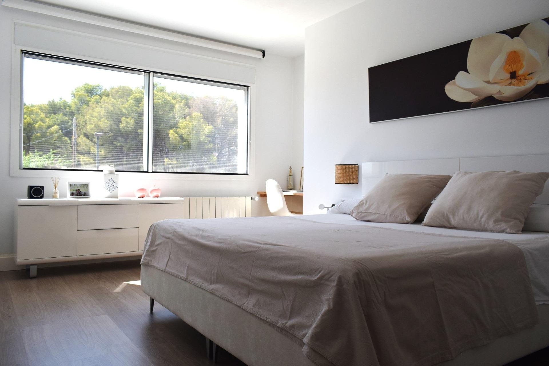 Wiederverkauf - Villa / Doppelhaushälfte -
Alfaz del Pi