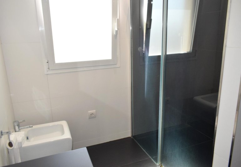 Wiederverkauf - Villa / Doppelhaushälfte -
Alfaz del Pi