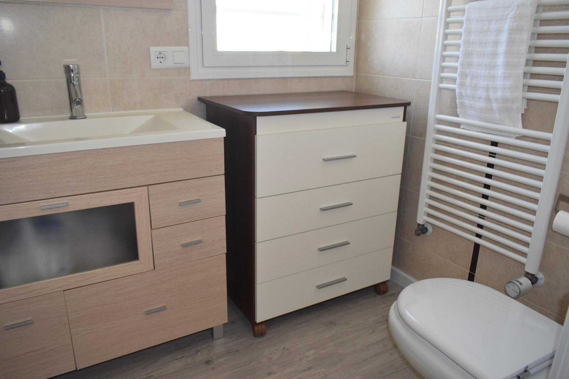 Wiederverkauf - Villa / Doppelhaushälfte -
Alfaz del Pi