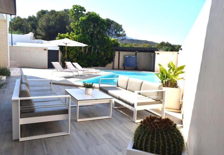 Wiederverkauf - Villa / Doppelhaushälfte -
Alfaz del Pi