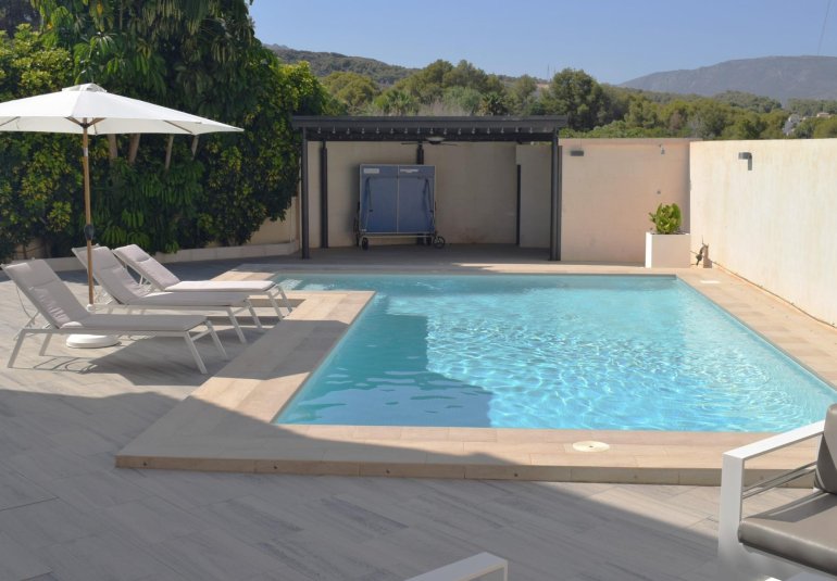 Wiederverkauf - Villa / Doppelhaushälfte -
Alfaz del Pi