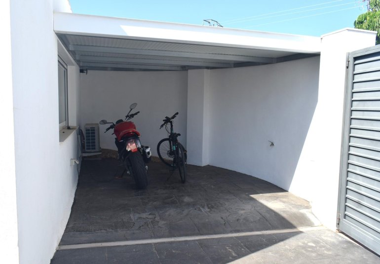 Wiederverkauf - Villa / Doppelhaushälfte -
Alfaz del Pi