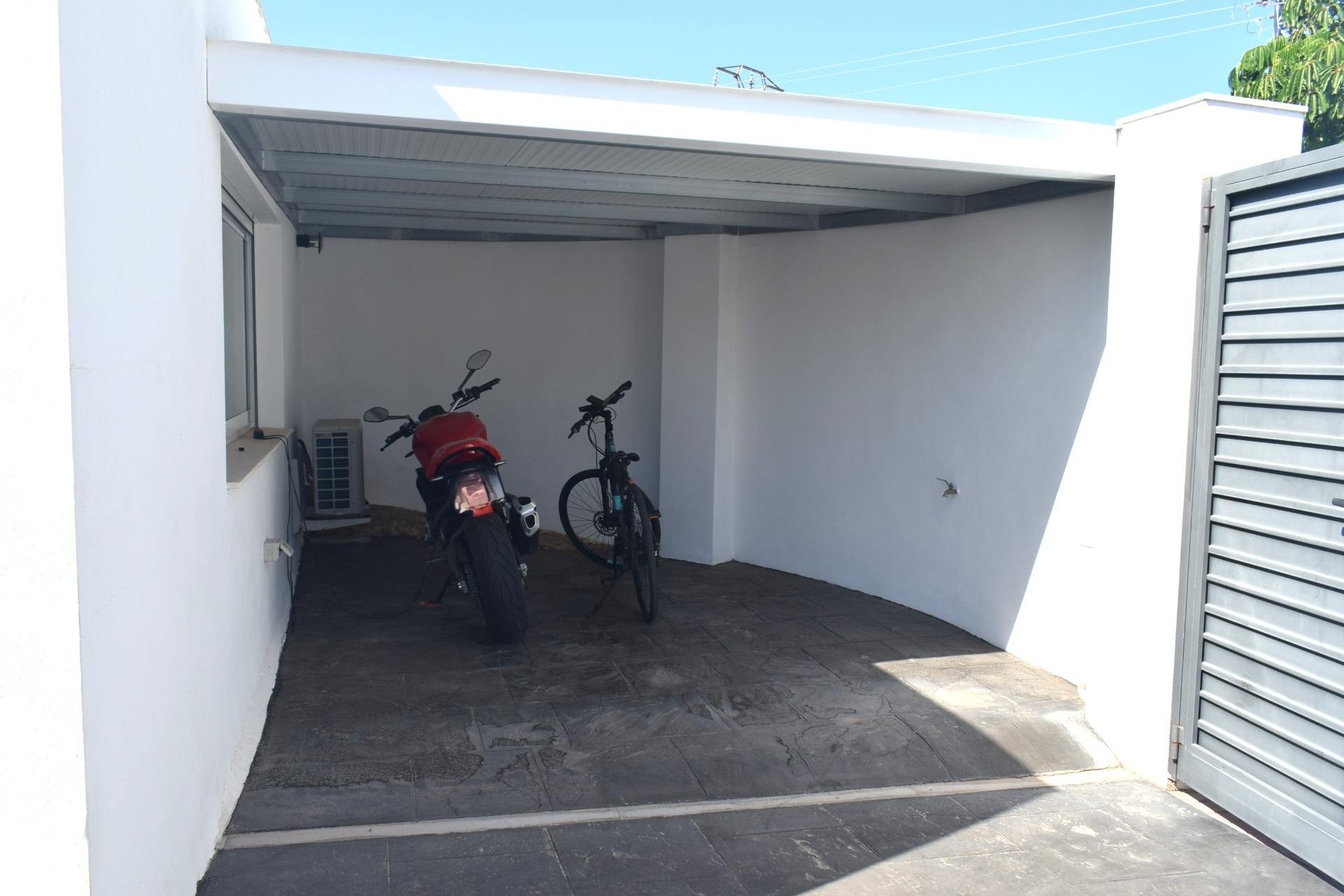 Wiederverkauf - Villa / Doppelhaushälfte -
Alfaz del Pi