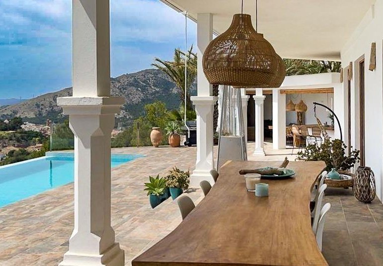 Wiederverkauf - Villa -
Finestrat