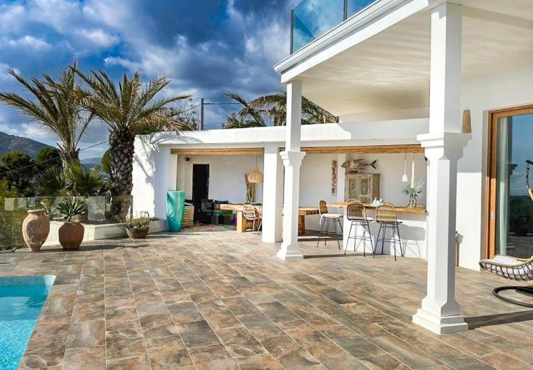 Wiederverkauf - Villa -
Finestrat