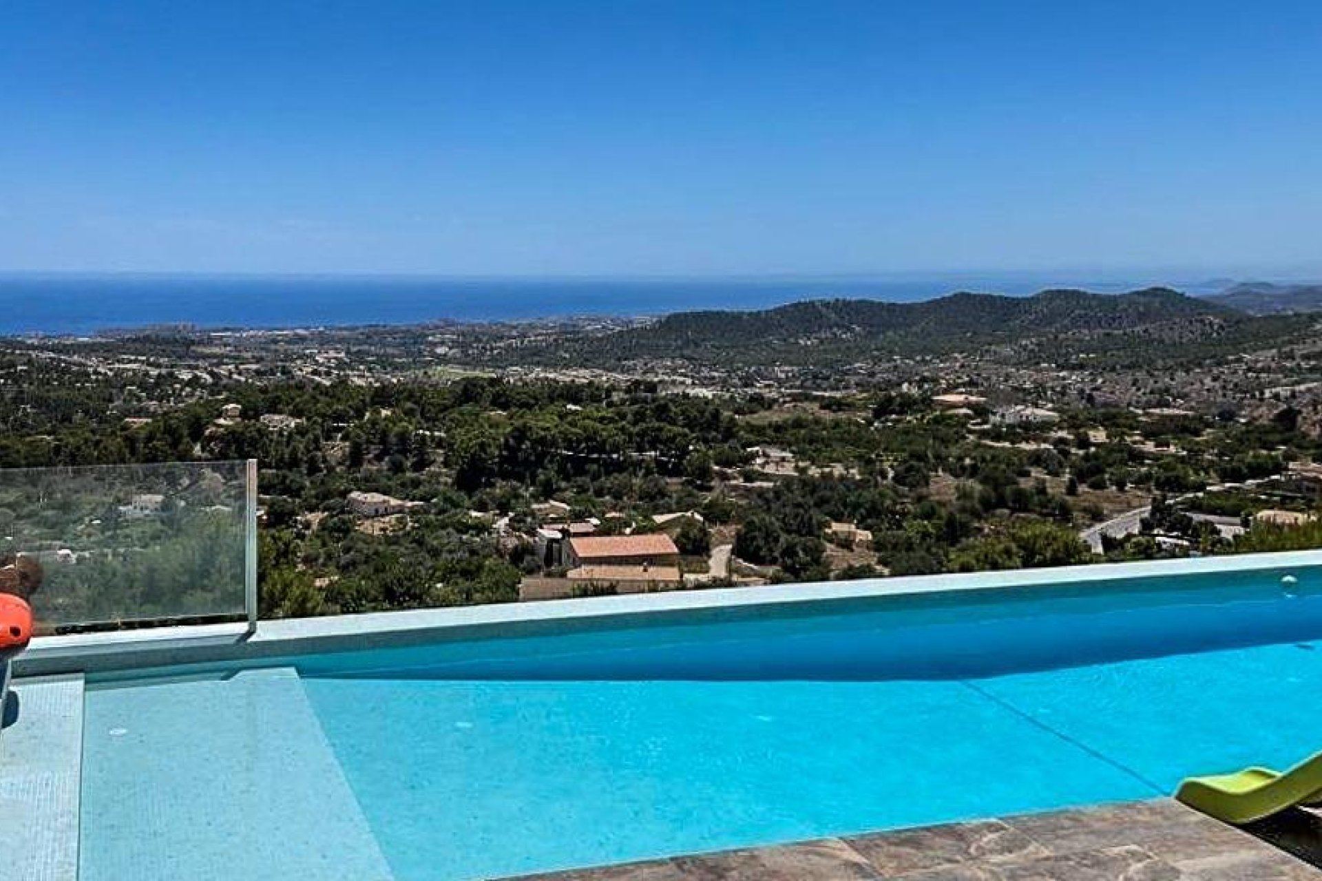 Wiederverkauf - Villa -
Finestrat