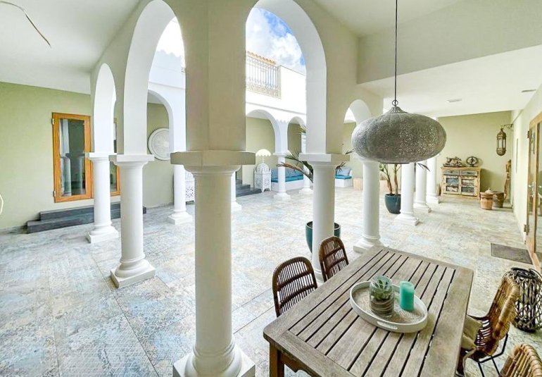 Wiederverkauf - Villa -
Finestrat