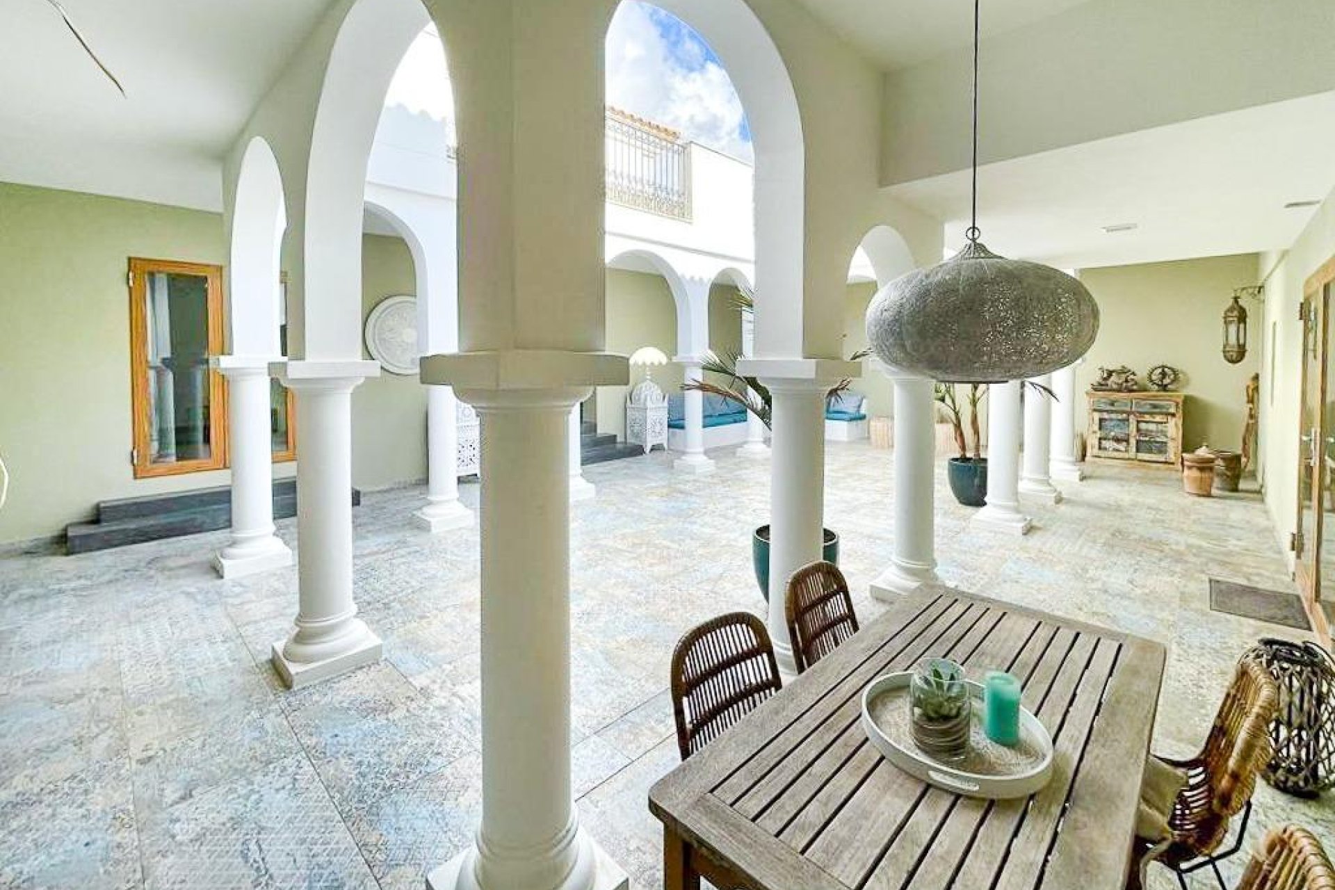 Wiederverkauf - Villa -
Finestrat