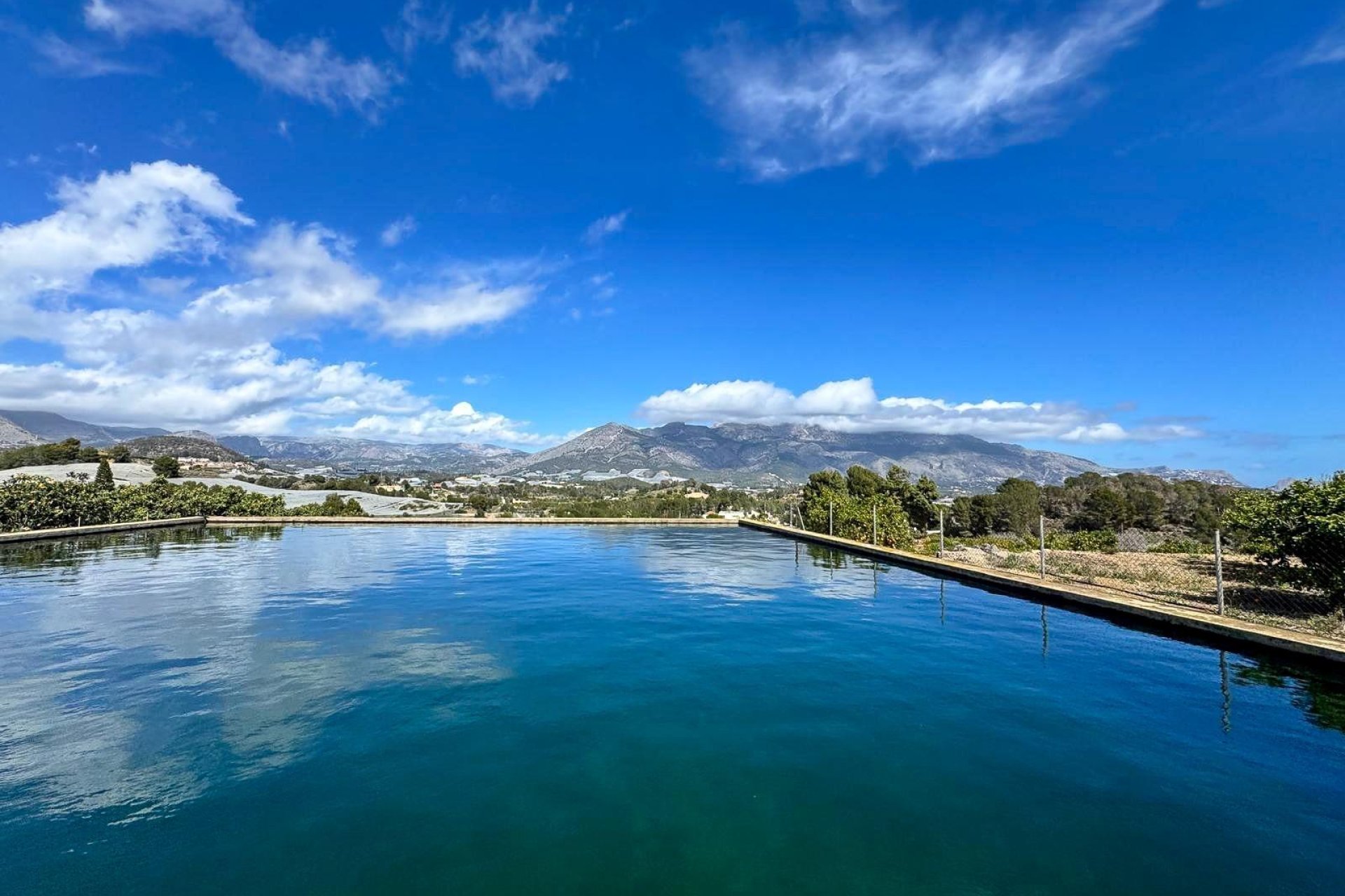 Wiederverkauf - Villa -
La Nucía - La nucia