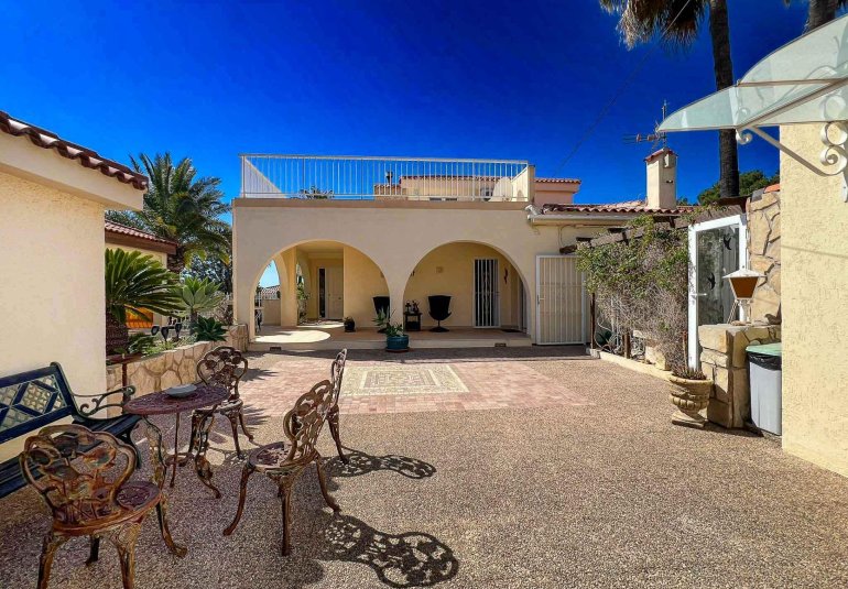Wiederverkauf - Villa -
La Nucía - La nucia
