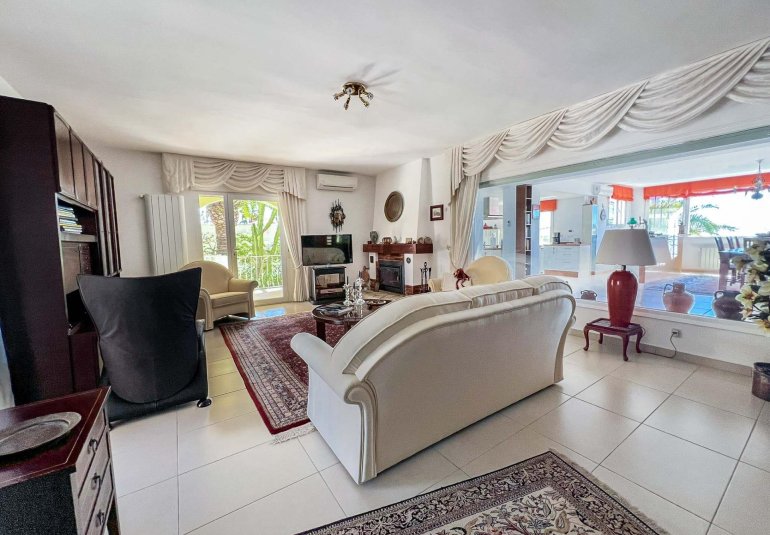 Wiederverkauf - Villa -
La Nucía - La nucia