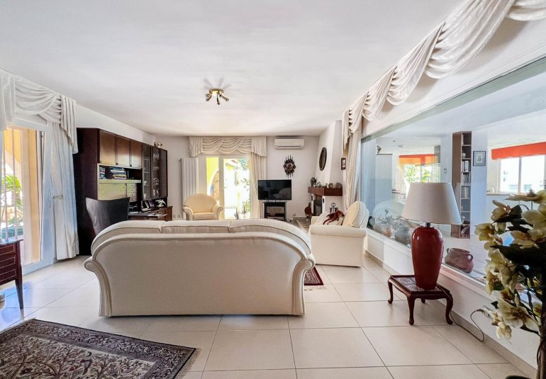Wiederverkauf - Villa -
La Nucía - La nucia