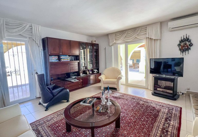 Wiederverkauf - Villa -
La Nucía - La nucia