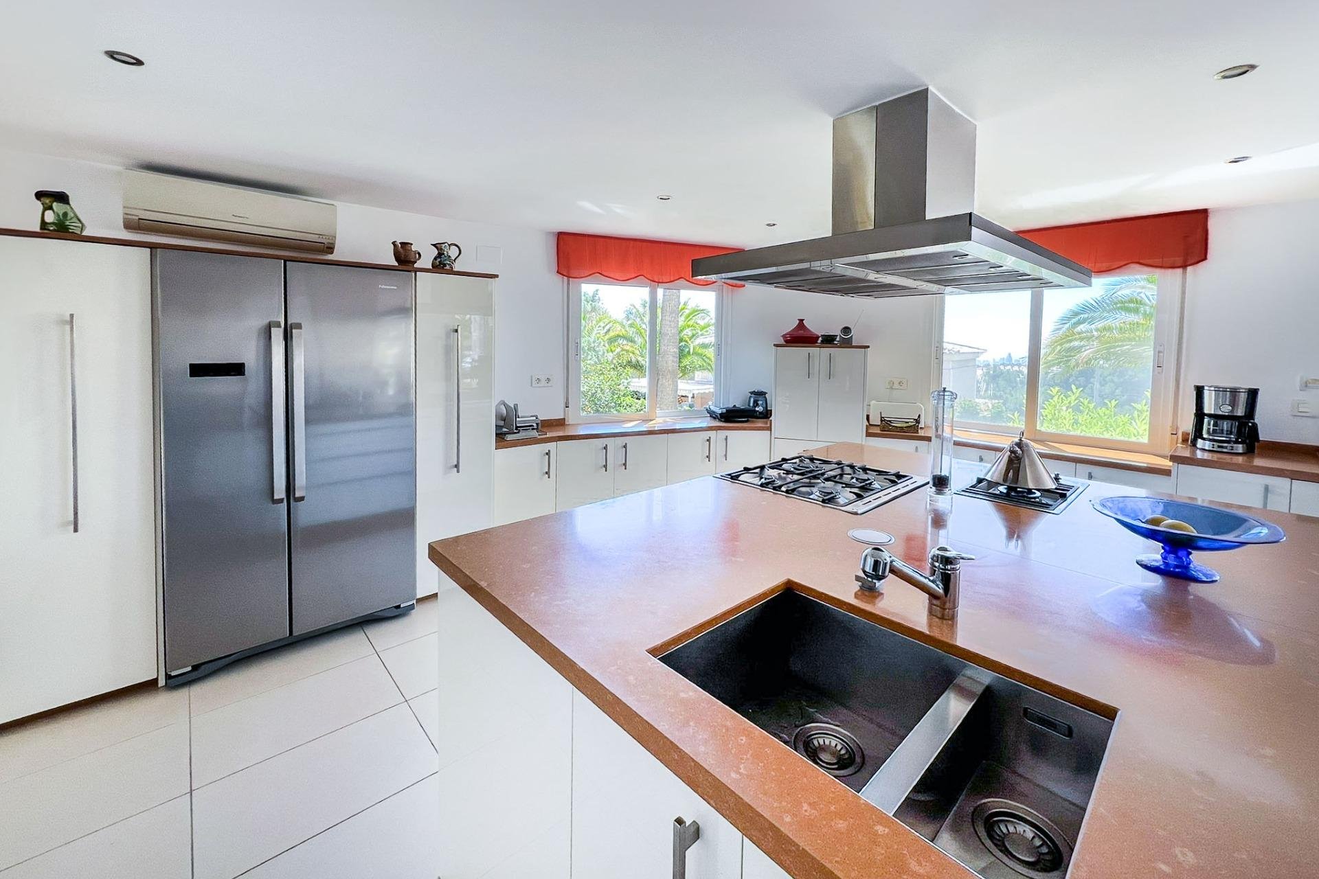 Wiederverkauf - Villa -
La Nucía - La nucia