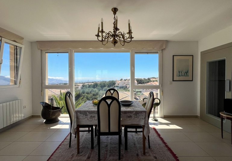 Wiederverkauf - Villa -
La Nucía - La nucia