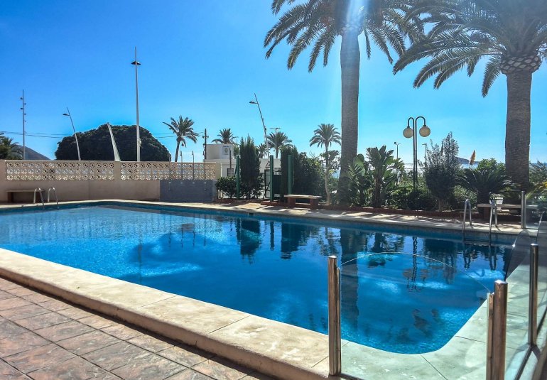 Wiederverkauf - Wohnung -
Benidorm