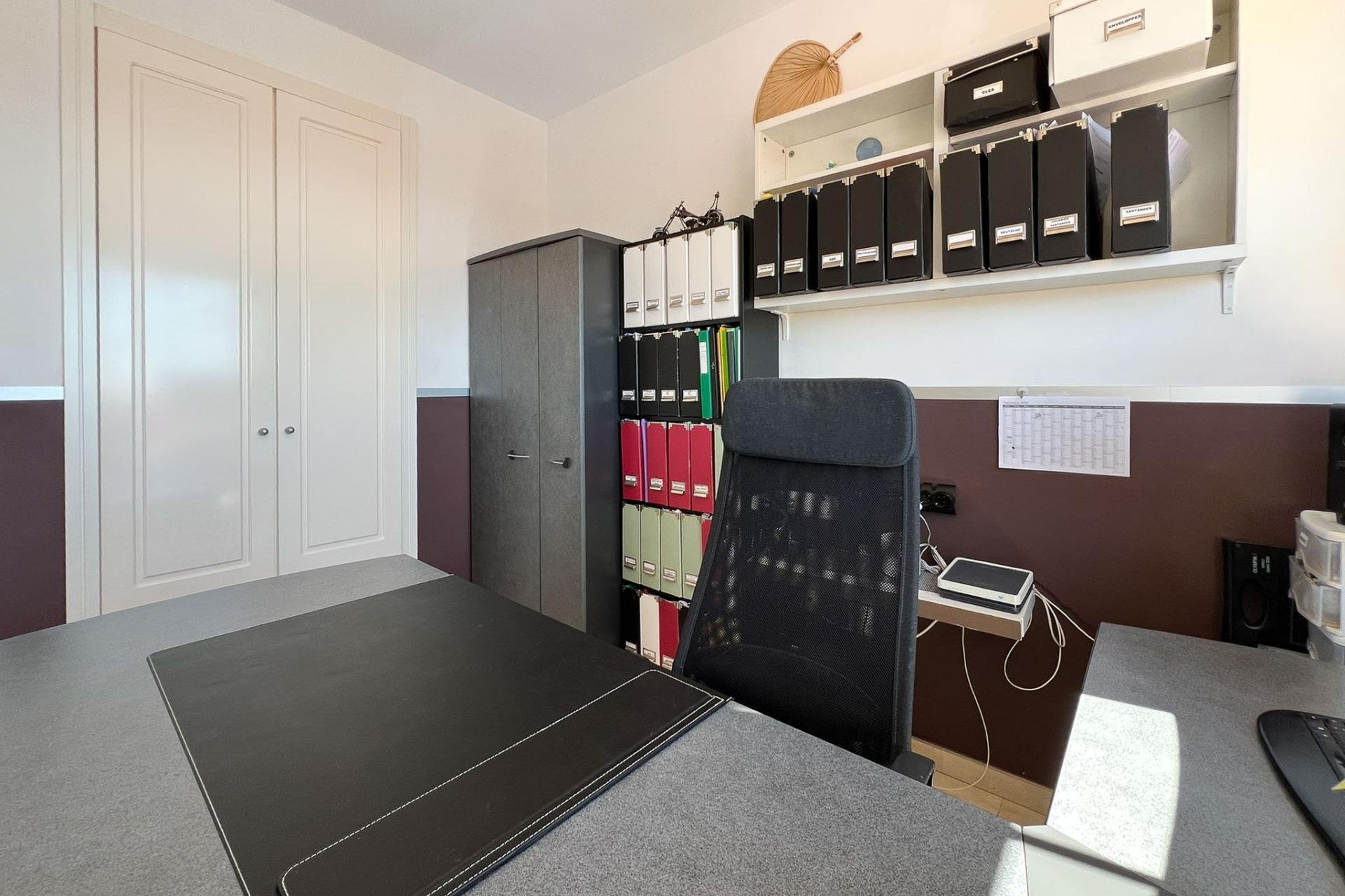 Wiederverkauf - Wohnung -
Finestrat