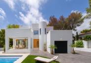 Resale - Villa -
Altea - Urbanizaciones
