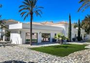 Wiederverkauf - Villa -
Finestrat