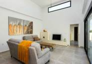 Neue Gebäude - detached -
Daya Nueva