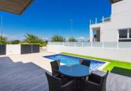 Neue Gebäude - detached -
Daya Nueva