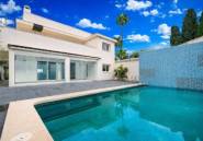 Resale - Villa / Semi semi-detached -
Alfaz del Pi - Albir