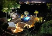 Resale - Villa -
Moraira - Benimeit