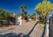 Resale - Villa -
Calpe - Cometa III